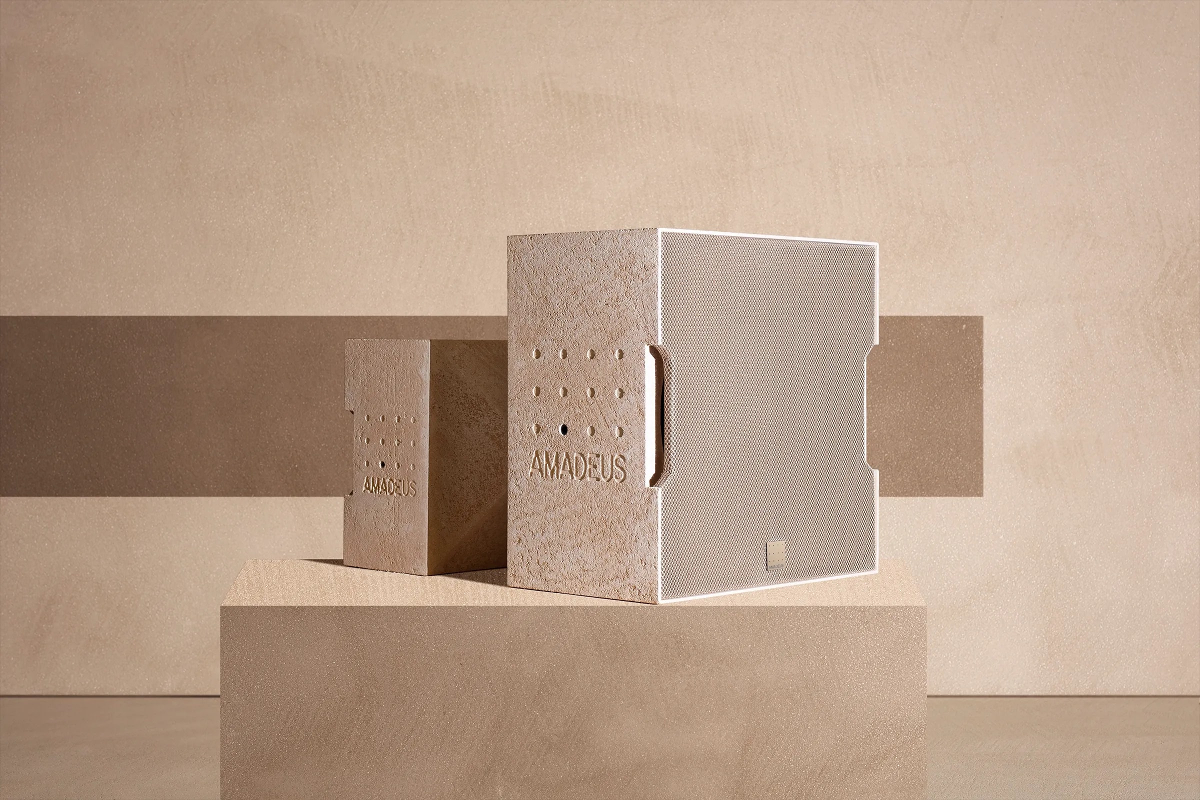 Amadeus Speakers Parallax C6 C12 Archeveche 1
