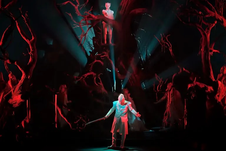 Amadeus MacBeth Opera Comique WFS C15 007