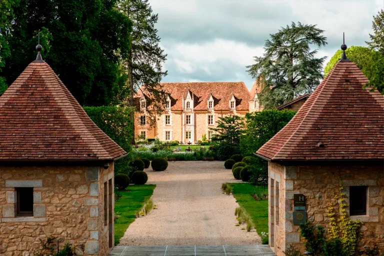 Amadeus Designs Immersive Sound System for the Domaine des Etangs Resort 002