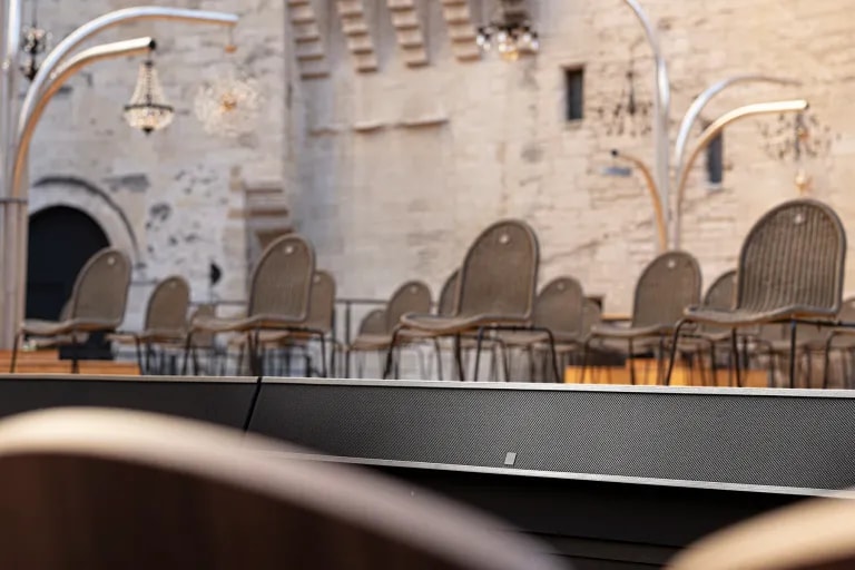 The Avignon Festival Chooses HOLOPHONIX and Amadeus to Re equip the Prestigious Courtyard of Honor a
