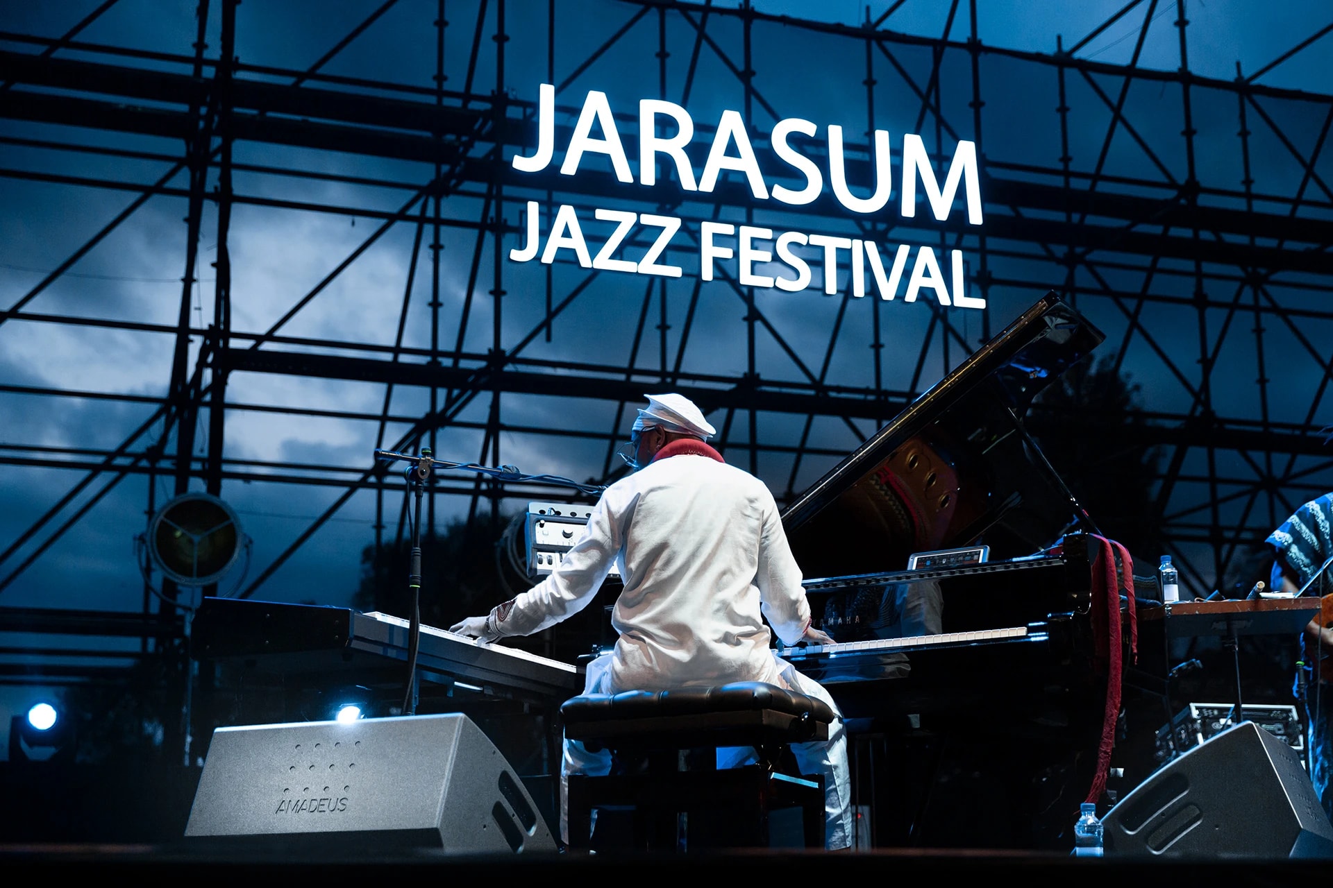 Jarasum jazz festival and amadeus loudspeakers on stage